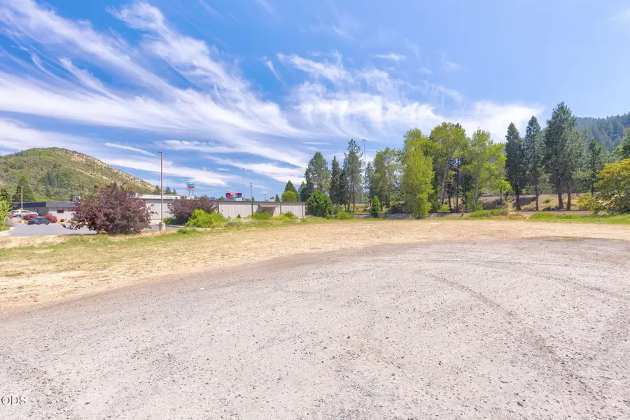 202 W Main Street #TL1303, Rogue River, OR 97537 - #3