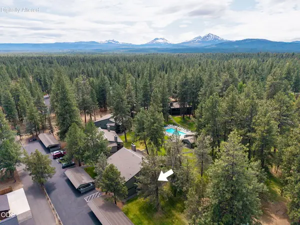 897 E Desperado Trail #UNIT 102, Sisters, OR 97759
