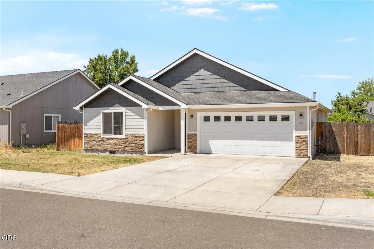 7843 Cadence Lane, White City, OR 97503 - #1