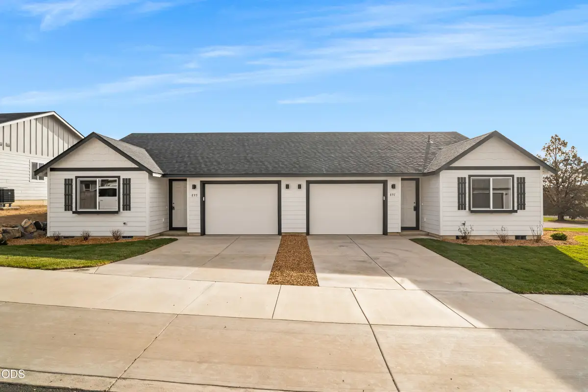 891 SE Starview Avenue, Madras, OR 97741 - #1