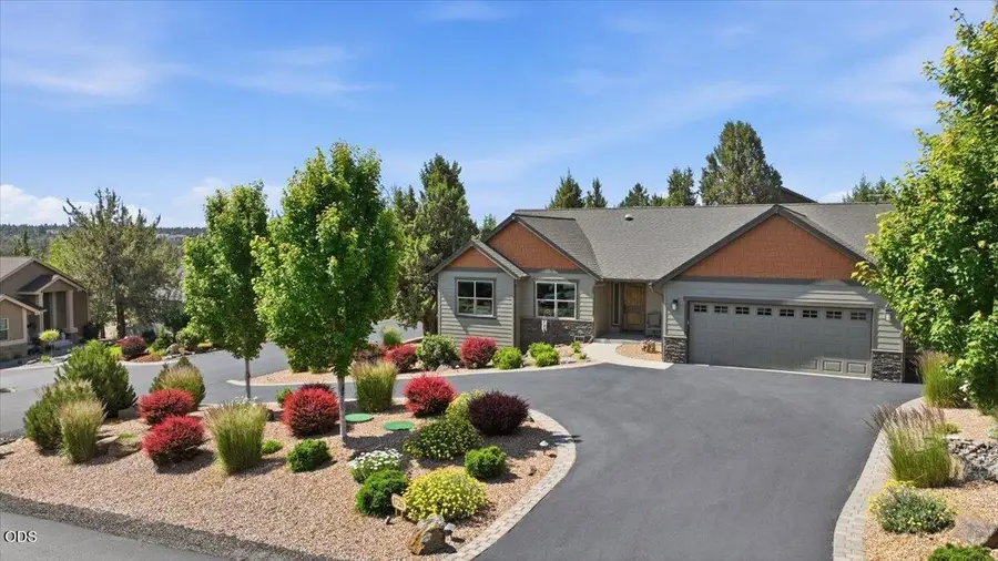1726 Turnstone Road, Redmond, OR 97756 - #2