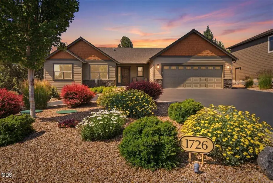 1726 Turnstone Road, Redmond, OR 97756 - #3