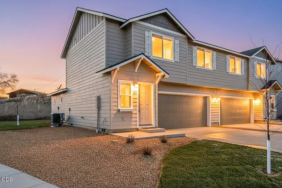 894 SE Starview, Madras, OR 97741 - #2