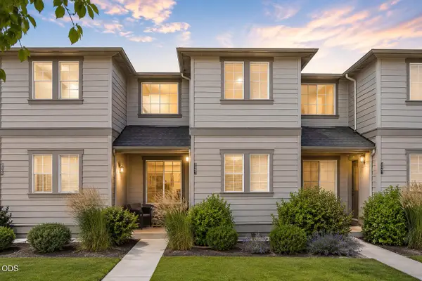 2547 NE Purcell Boulevard, Bend, OR 97701
