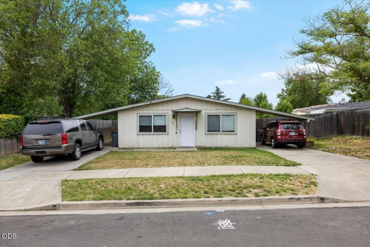 912 Olympic Avenue, Medford, OR 97504 - #1