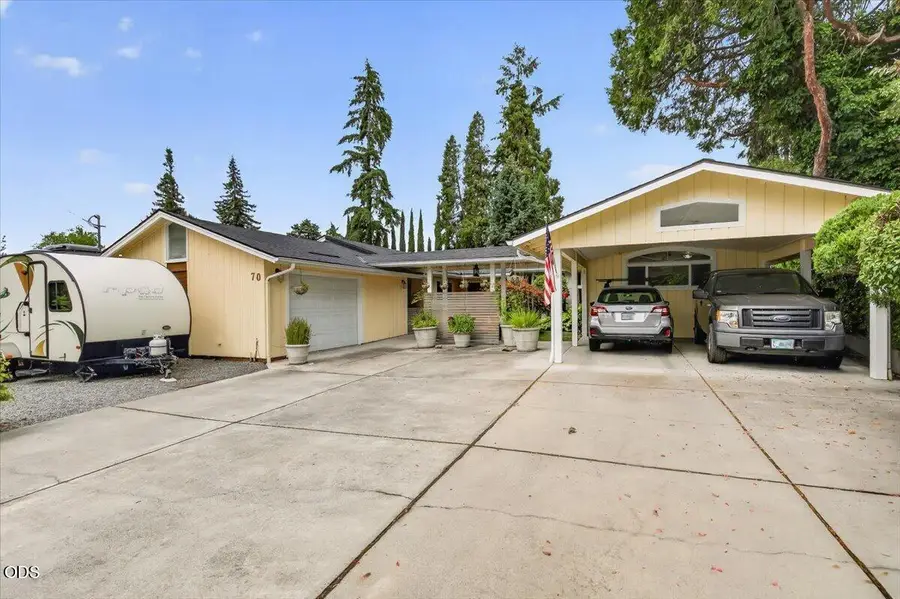 70 Fair Oaks Drive, Medford, OR 97504 - #2