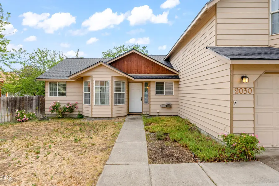2030 SW 28th Court, Redmond, OR 97756 - #2