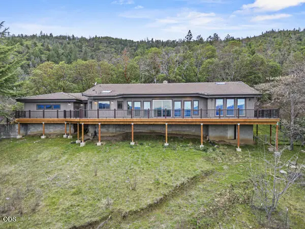 465 Strawberry Hill Lane, Jacksonville, OR 97530