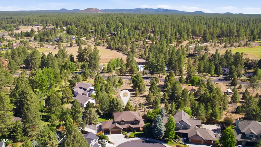 20483 SE Blue Ridge Lane, Bend, OR 97702 - #2