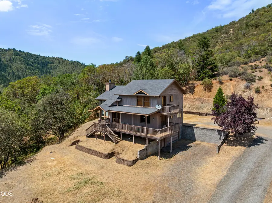 919 Scott Drive, Grants Pass, OR 97527 - #2