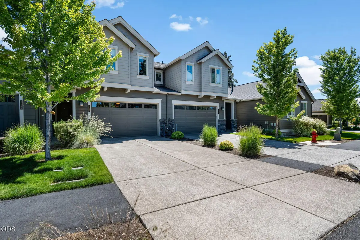 60507 Hedgewood, Bend, OR 97702 - #1