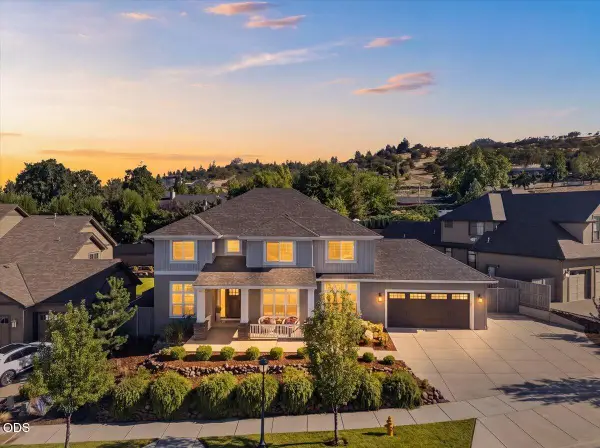 4048 Fieldbrook Avenue, Medford, OR 97504