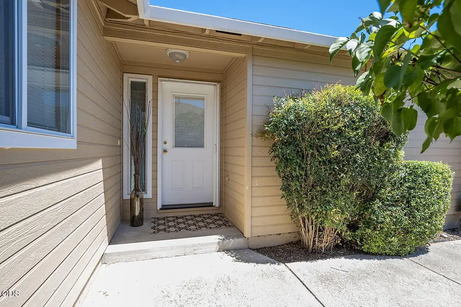 430 W Crystal Drive, Eagle Point, OR 97524 - #2