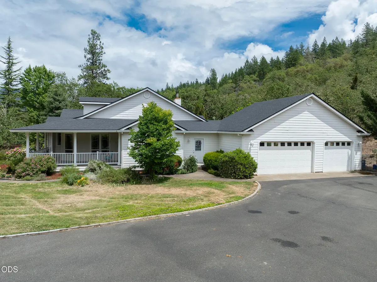 279 Ridgefield Road, Grants Pass, OR 97527 - #1