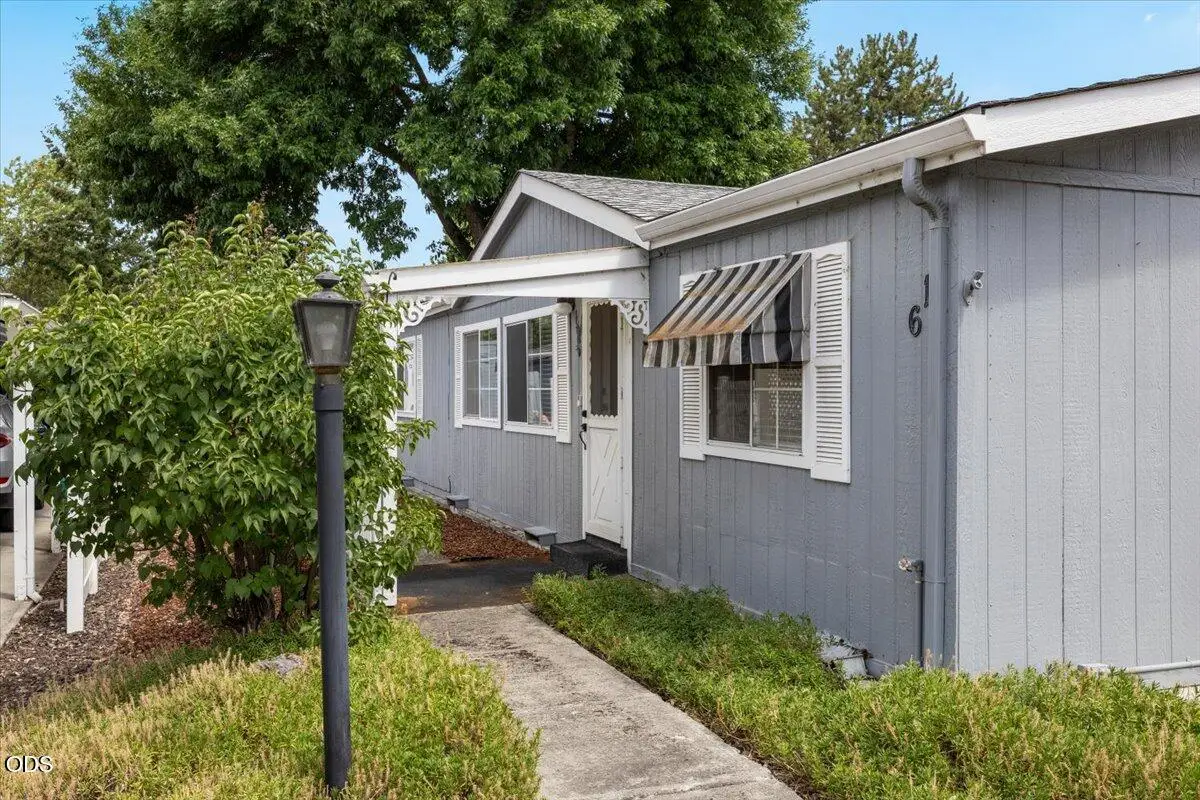 4624 S Pacific Highway #UNIT 61, Phoenix, OR 97535 - #1