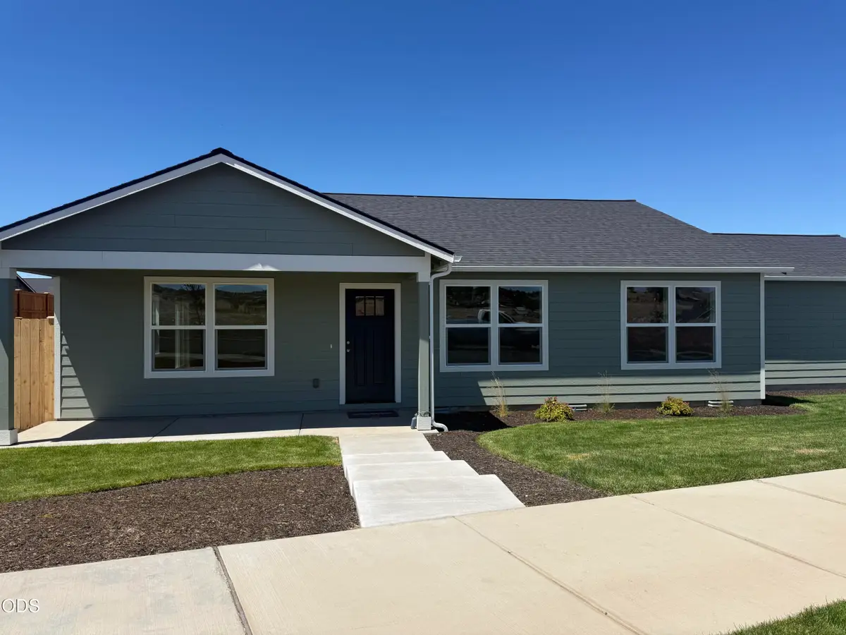 651 NE Mitchell Street #166, Madras, OR 97741 - #1