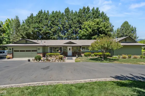 686 Towne Street, Grants Pass, OR 97527