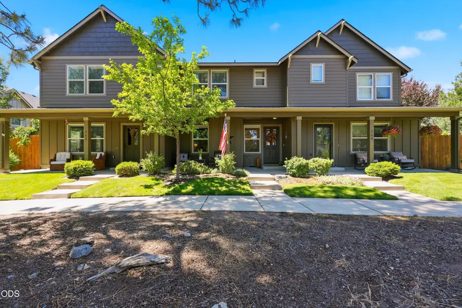 950 N Hindeman Avenue, Sisters, OR 97759 - #2