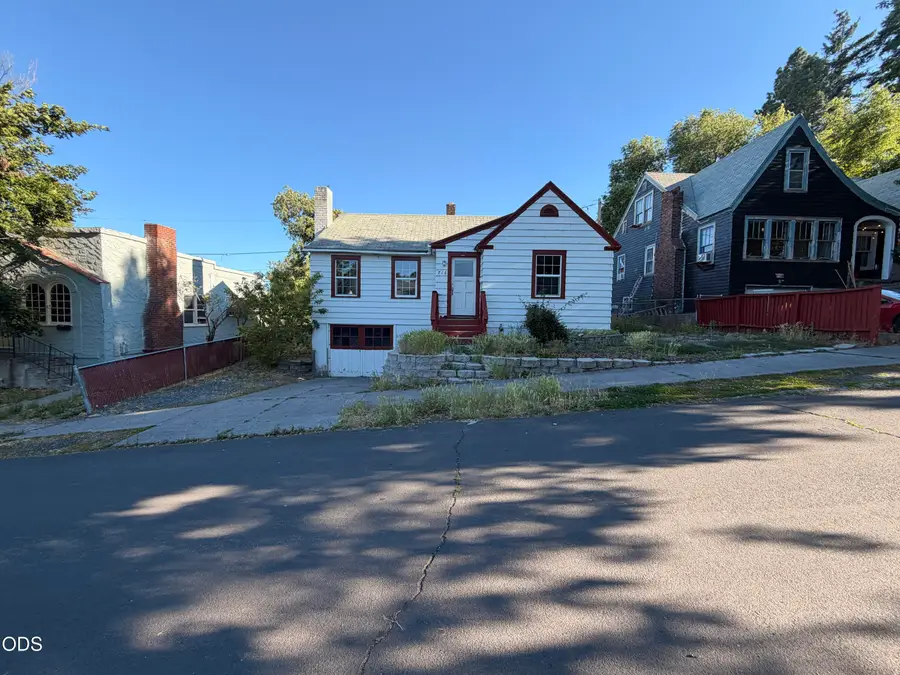 718 Roseway Drive, Klamath Falls, OR 97601 - #2