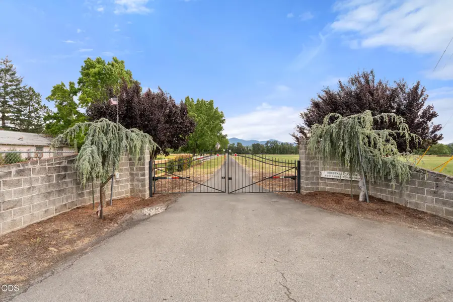 5061 Lower River Road, Grants Pass, OR 97526 - #2