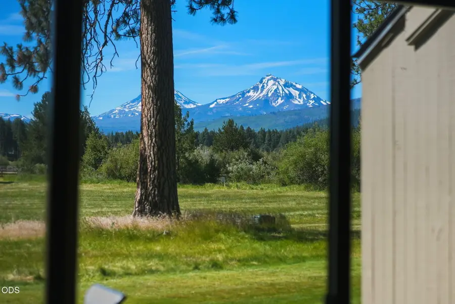 12900 Hawks Beard #Lodge Condo 35/36, Black Butte Ranch, OR 97759 - #2