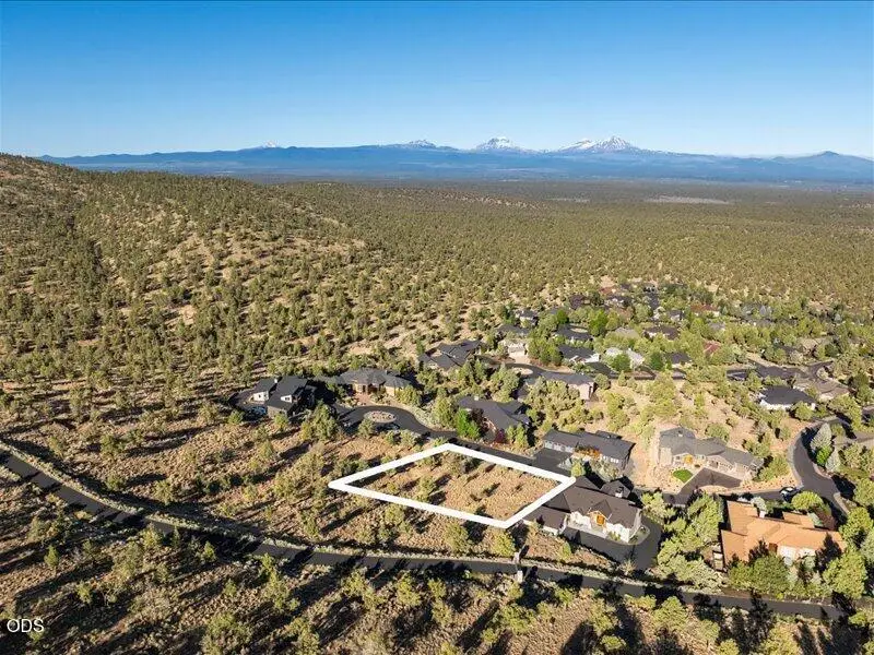 1340 View Point Court, Redmond, OR 97756 - #1
