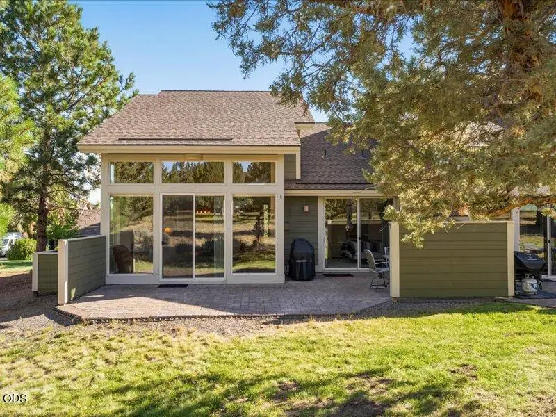 1395 Highland View Loop, Redmond, OR 97756 - #3