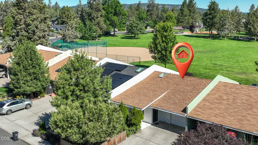 844 SE Stratford Court, Bend, OR 97702 - #2