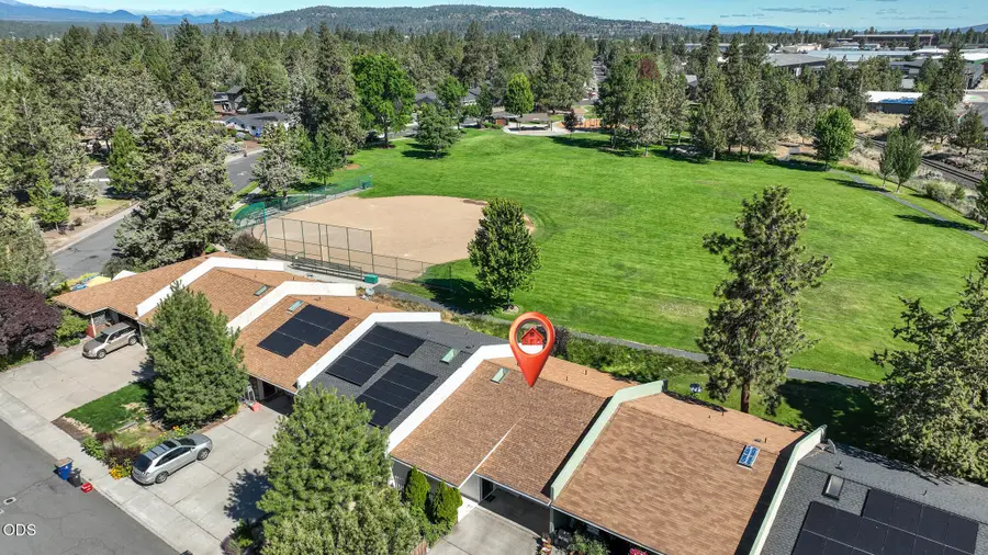 844 SE Stratford Court, Bend, OR 97702 - #3