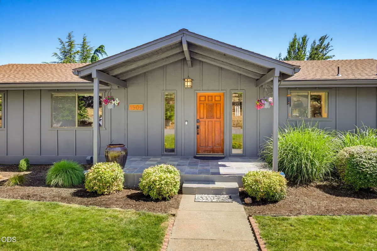 1509 Woodland Drive, Ashland, OR 97520 - #1