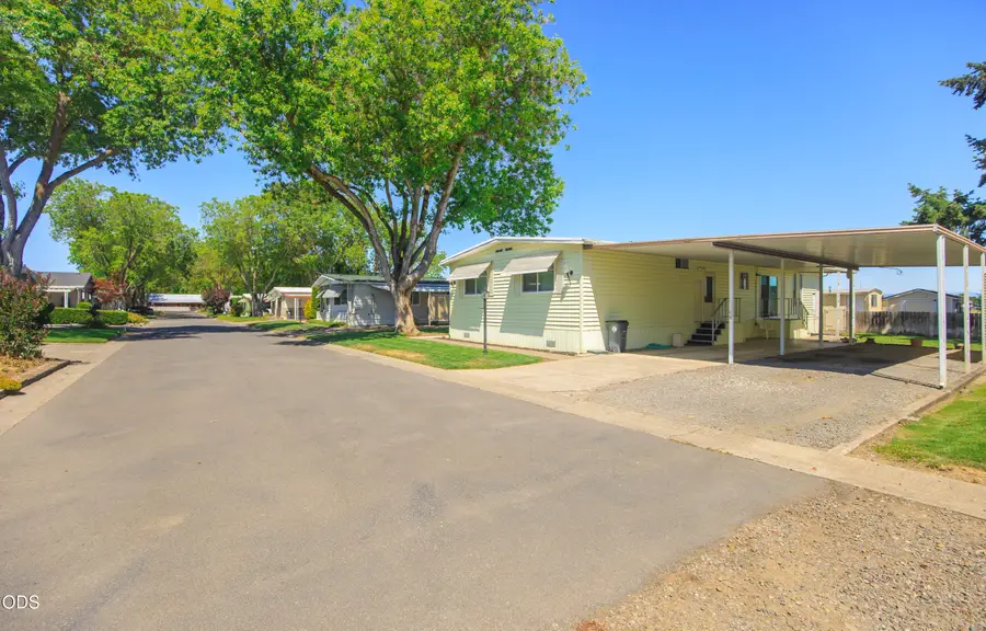 2600 Stearns Way #SPC 1B, Medford, OR 97501 - #2