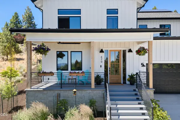 670 NW Powell Butte Loop, Bend, OR 97703
