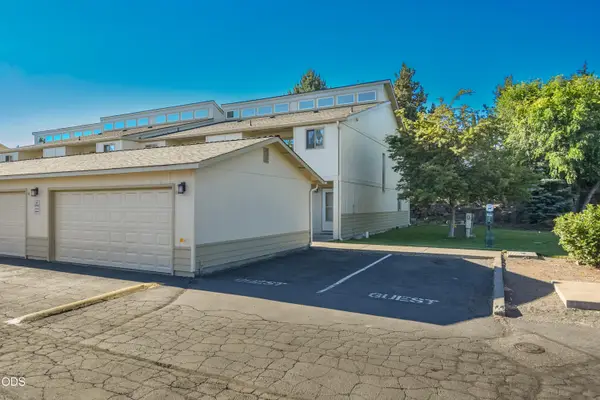 1050 NE Butler Market Road #APT 47, Bend, OR 97701