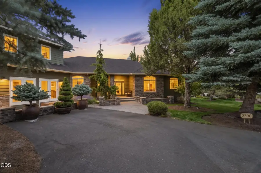 2390 Osprey Drive, Redmond, OR 97756 - #3