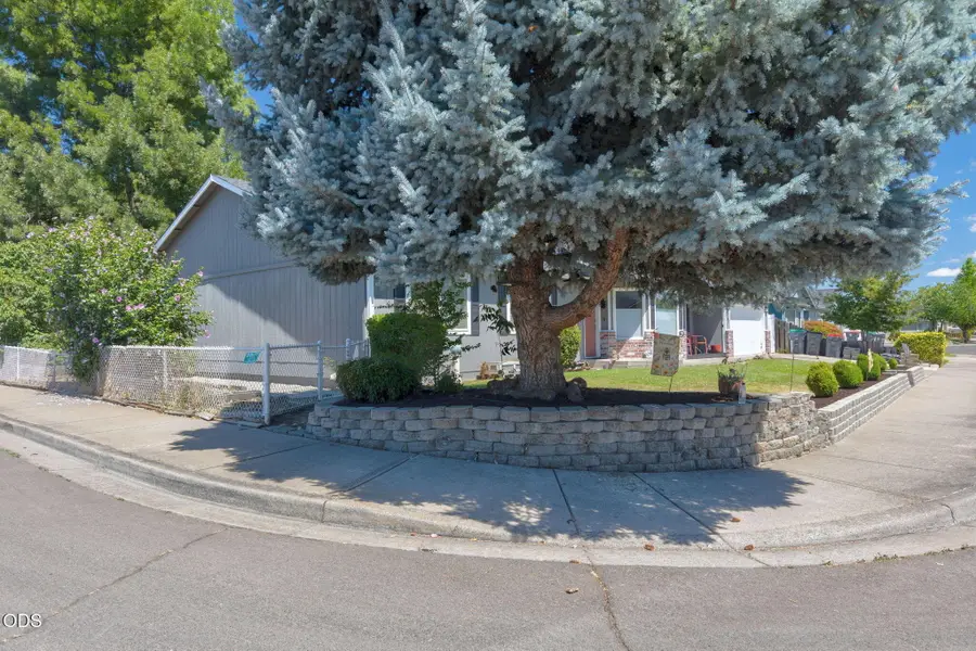 2741 Brae Drive, Medford, OR 97501 - #3