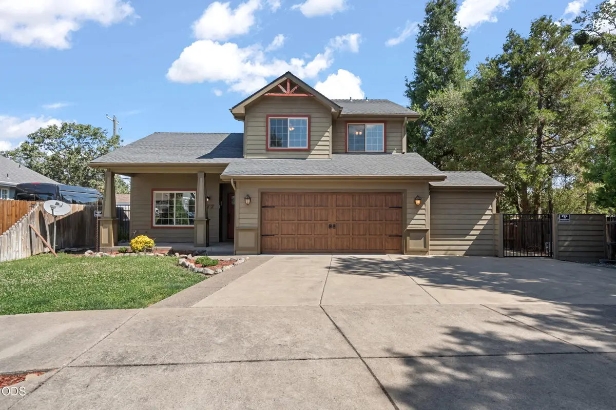 677 Cedar Wood Drive, Eagle Point, OR 97524 - #1