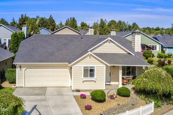 3633 SW 29th Street, Redmond, OR 97756