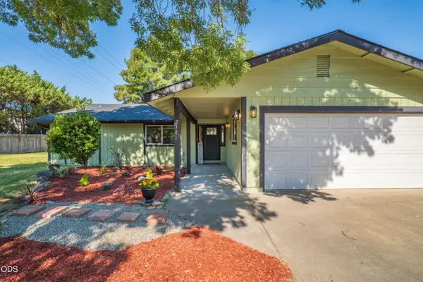 238 Grandview Lane, Grants Pass, OR 97527