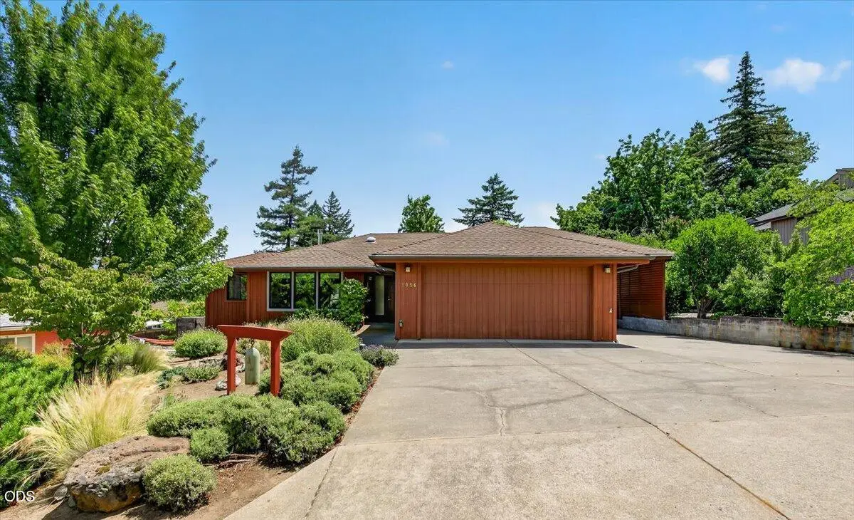1056 Beswick Way, Ashland, OR 97520 - #1