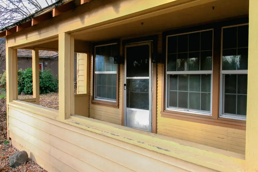 1975 Spring Street, Medford, OR 97504 - #2