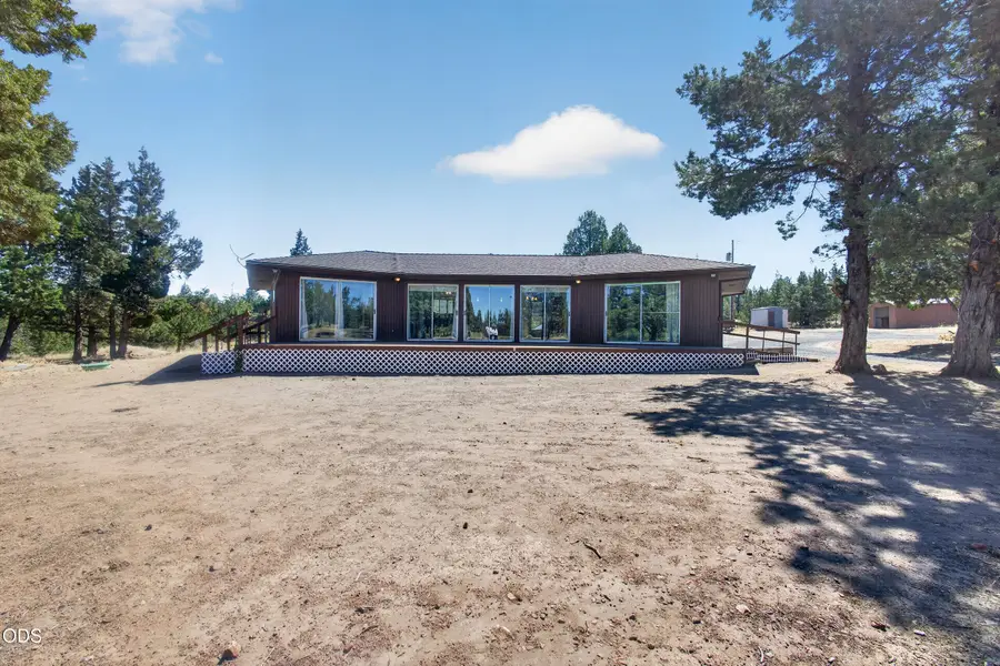 7004 SW Highland Drive, Powell Butte, OR 97753 - #2