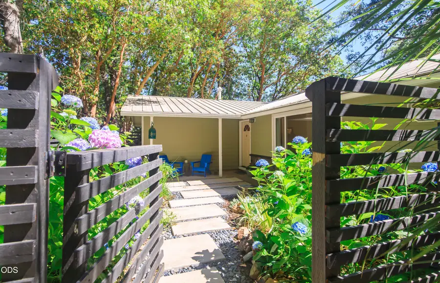 886 Palmer Road, Ashland, OR 97520 - #2