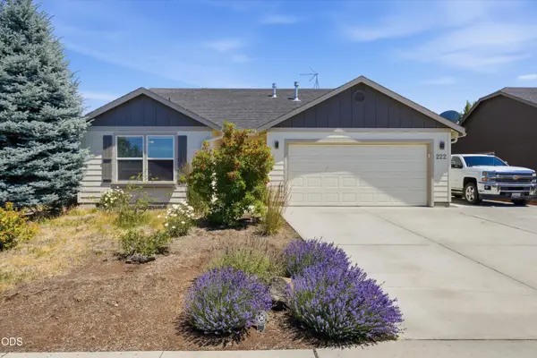 222 SW 33rd Drive, Redmond, OR 97756
