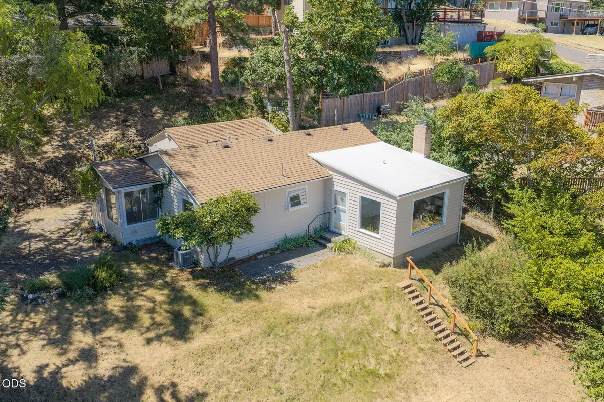 595 Monroe Street, Ashland, OR 97520 - #1