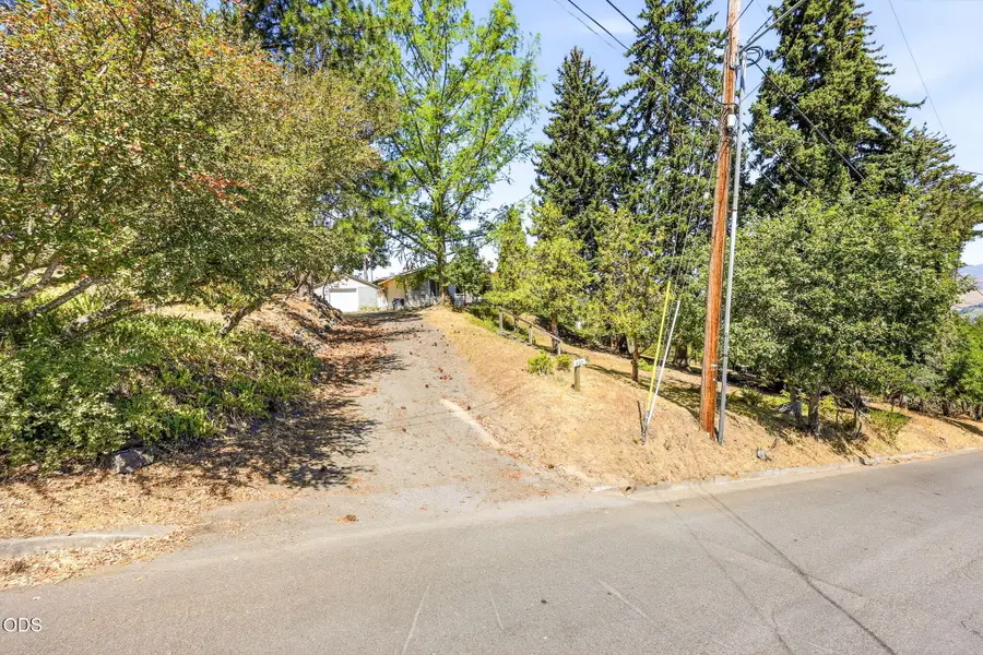 595 Monroe Street, Ashland, OR 97520 - #3