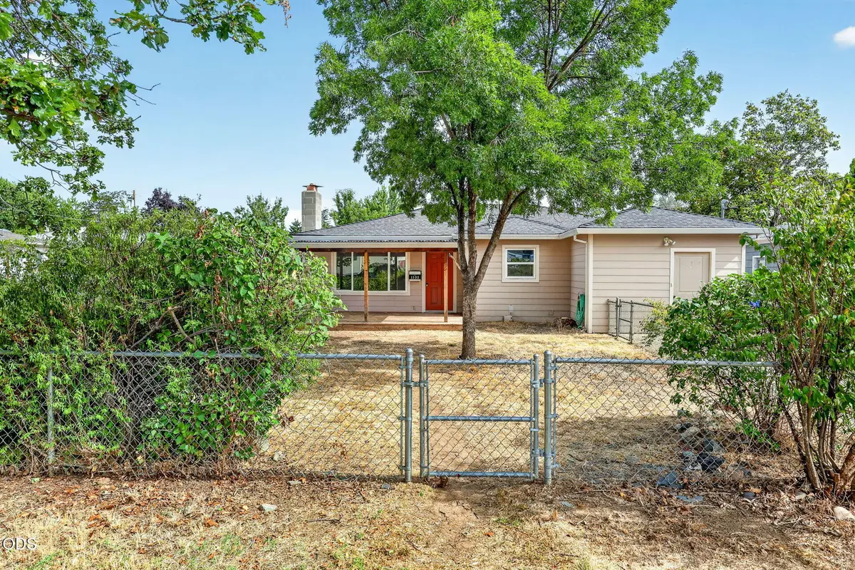 1332 Winchester Avenue, Medford, OR 97501 - #1