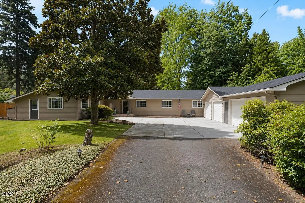 2618 Syringa Drive, Medford, OR 97501 - #1