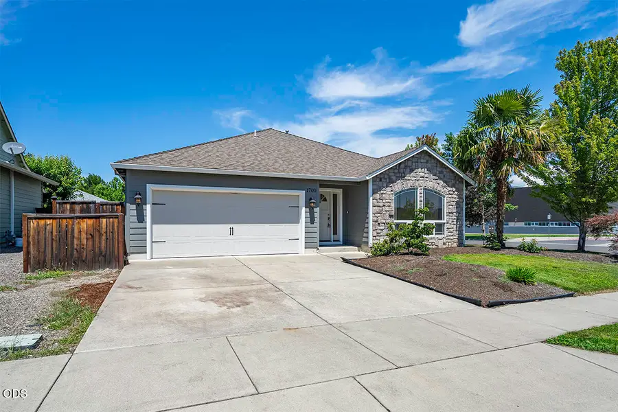 1700 Kaufman Way, Medford, OR 97501 - #2