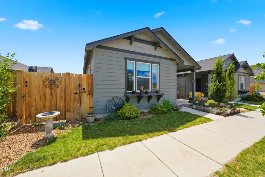 2576 NW Teak Place, Redmond, OR 97756 - #2
