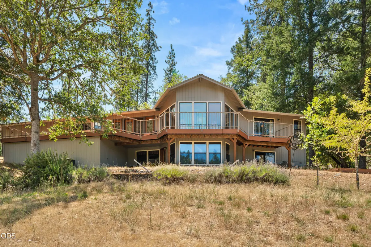 11178 E Evans Creek Road, Rogue River, OR 97537 - #1